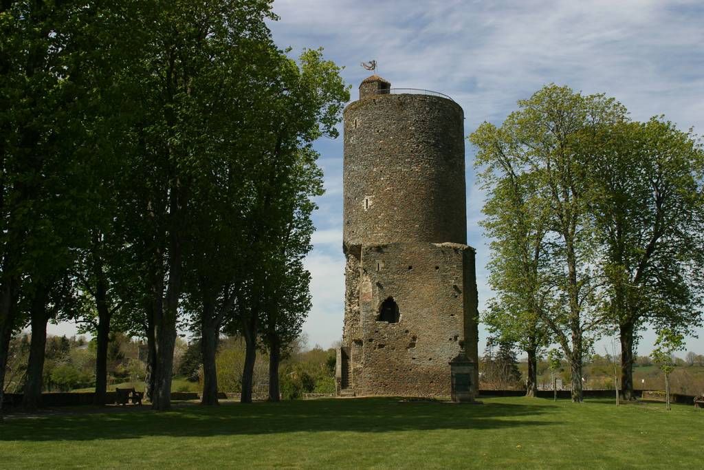 Il faut sauver la tour Mélusine à Vouvant : parcours ludique