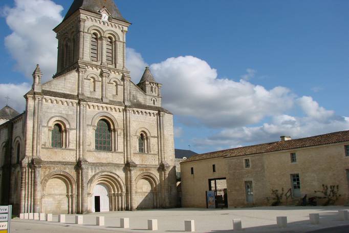 Abbaye royale de Nieul sur l'Autize