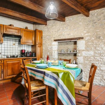 Kitchen gite de la Gravée Vendée Marais Poitevin