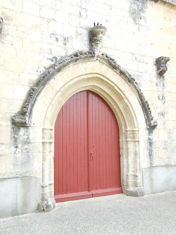 Portail de l'église de Saint Michel le Cloucq